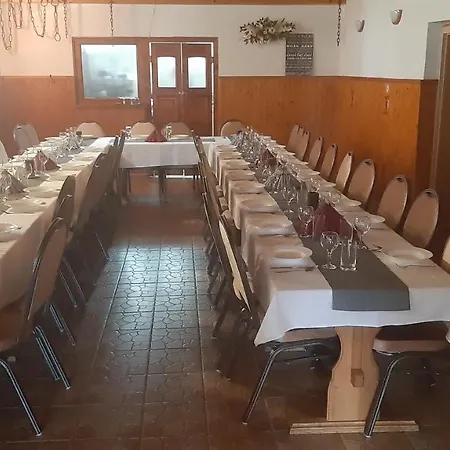 Pri Studnicke Hotel