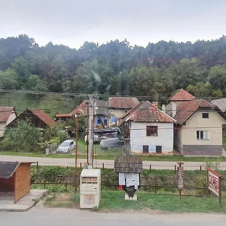 Pri Studnicke Hotel Omastina