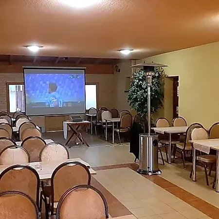 Hotel Pri Studnicke Omastina